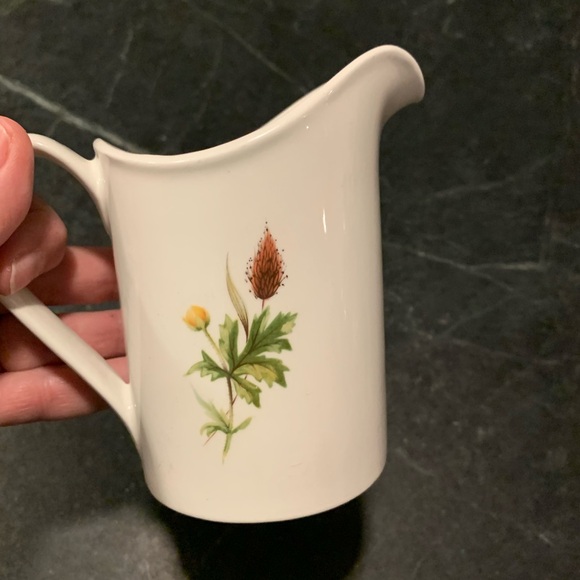 JOHNSON BROTHERS |  1960's Brookside Creamer Ironstone. England Cattails. - Picture 3 of 10